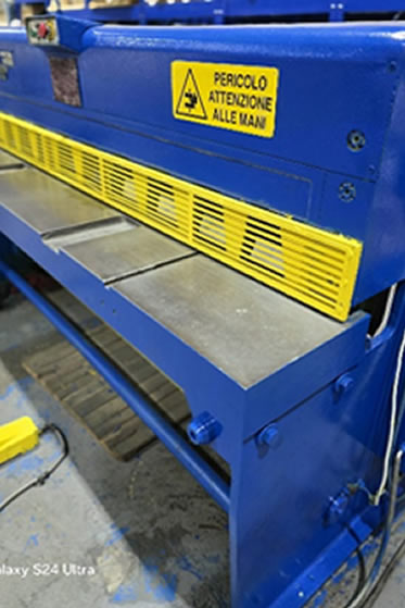 Cutting press Image