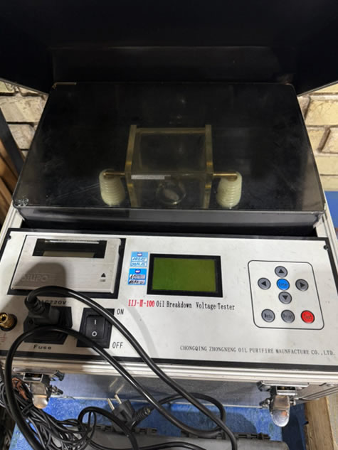 Dielectric strenght of oil tester CHONGQING ZHONGNEN IIJ-II-100 Image
